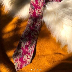 Valentino Vintage men’s silk tie